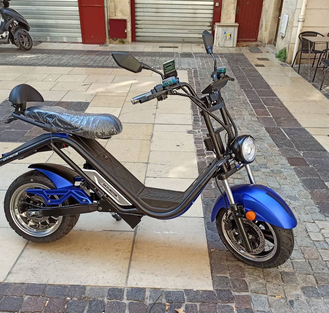 SCOOTER ELECTRIQUE CITY COCO ARMY 2000 WATTS BATTERIE AMOVIBLE 60V
